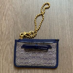 Brand new Coach holder  with zipper